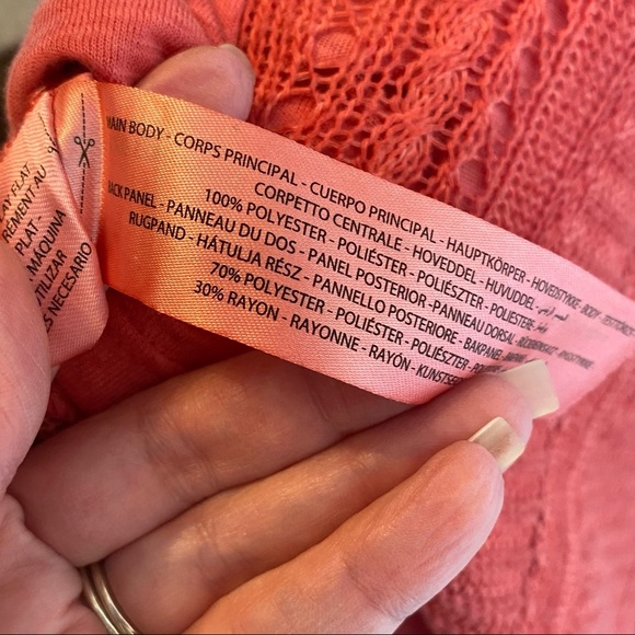 Ariat Henley Shirt Crochet Knit Back Hi Low Coral Red Sz M Boho Western Festival - Picture 5 of 6